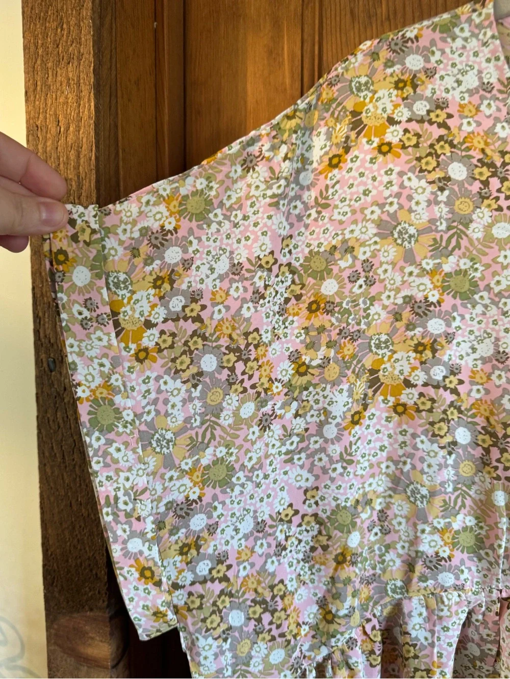 Hayden Los Angeles Ditzy Floral Babydoll
Blouse - Size 3X NWTs - Picture 5 of 12